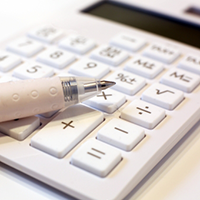 ホームページ制作を依頼する際の料金相場